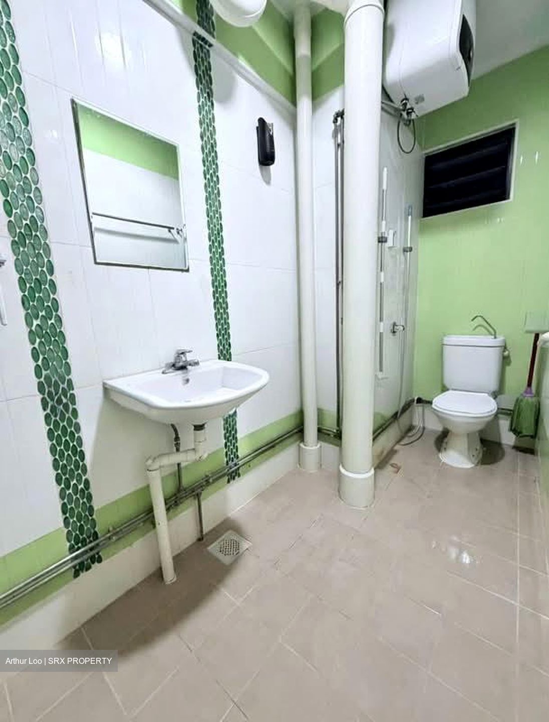 Blk 407 Hong Kah Court (Jurong West), HDB Executive #593384591